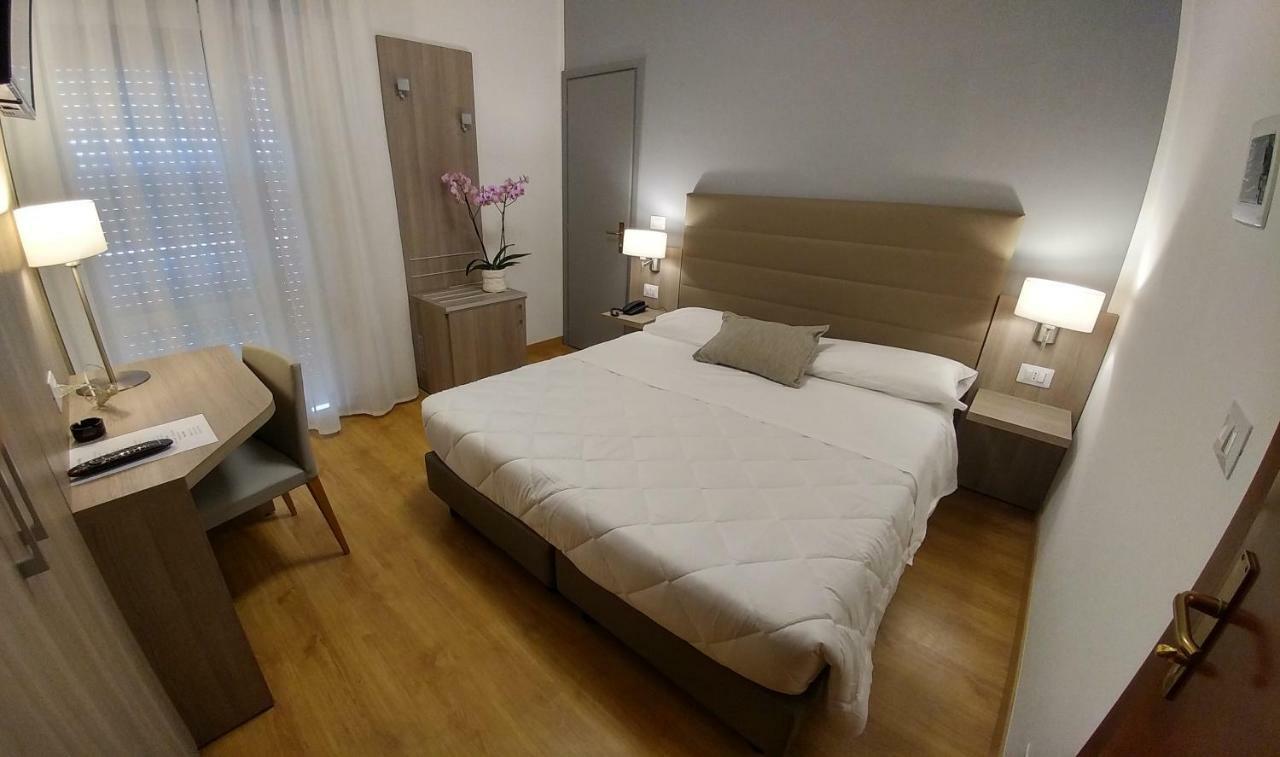 Hotel Loreley Τζεσόλο Λίντο Εξωτερικό φωτογραφία